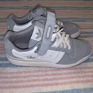 Low top adidas forum